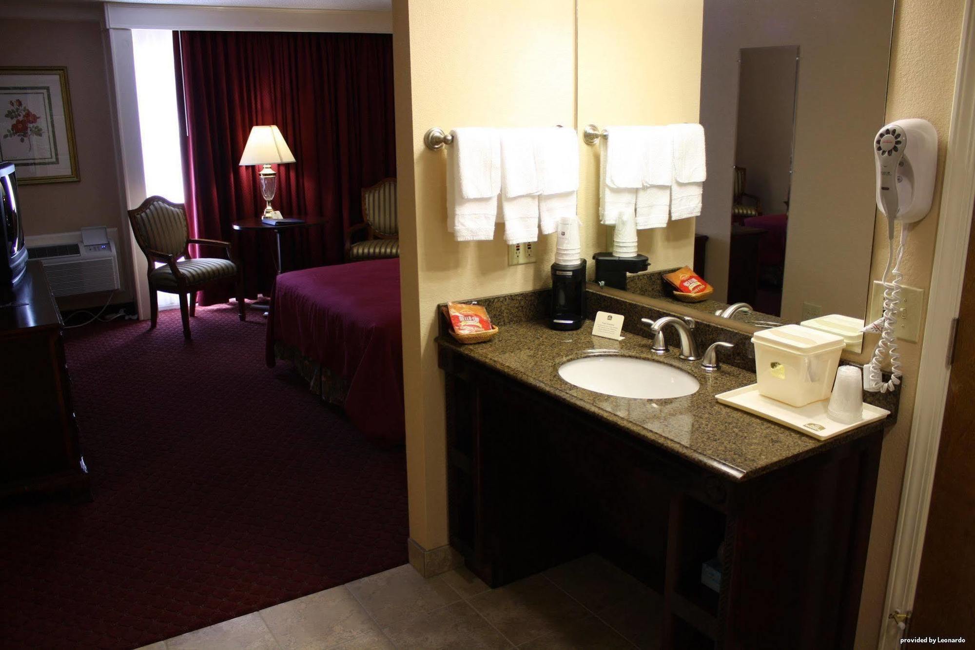 Osage Creek Lodge Юрика-Спрінгс Номер фото